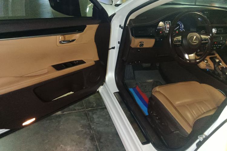 Used Lexus ES 2015 200 Elite Edition
