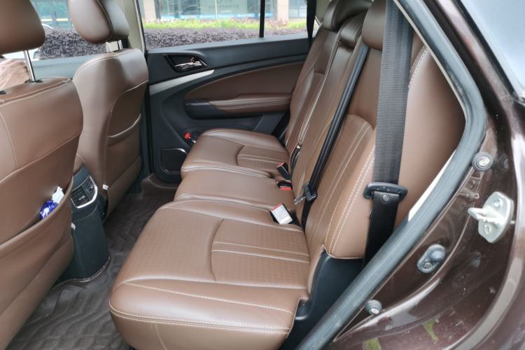 Used BYD S7 2015 2.0T Upgraded Automatic Luxury Version Left Rear Seat