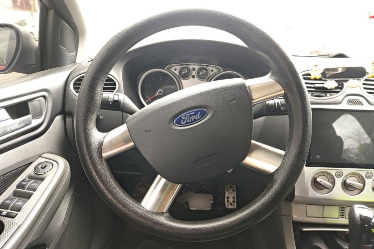 Used Ford Focus 2012 Hatchback Classic 1.8L Automatic Base Model
