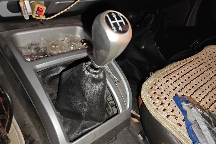 Used JMC Baodian 2018 2.9T New Value-Packed Two-Wheel-Drive Diesel Comfort Version with Extended Cargo Bed – JX4D30B5L