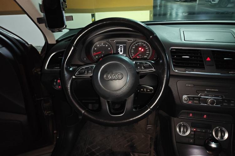 Used Audi Q3 2015 30 TFSI Comfort Model
