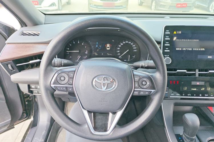 Used Toyota Avalon 2019 2.0L Ambition Edition China VI Steering Wheel