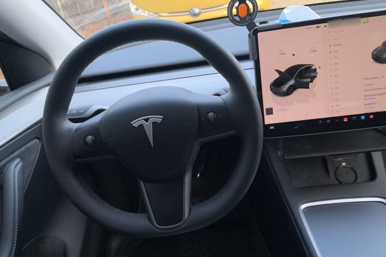 Used Tesla Model Y 2024 Rear-Wheel-Drive Version
