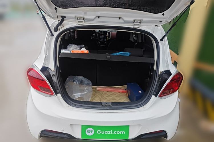 Used CHANGAN Benni 2015 1.4L IMT Luxury Version China IV Standard
