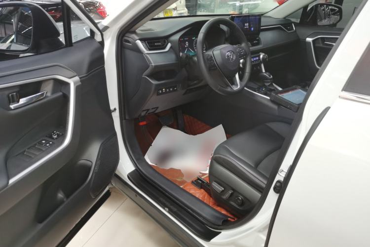 Used Toyota RAV4 2023 2.0L CVT Two-Wheel Drive Fashion Plus Edition Driver Seat