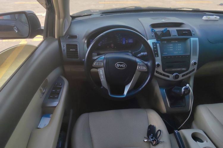 Used BYD S6 2012 2.0L Manual Luxury Version