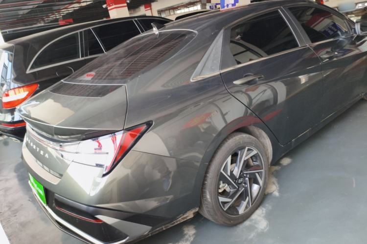 Used Hyundai Elantra 2023 1.5L CVT LUX Prestige Edition