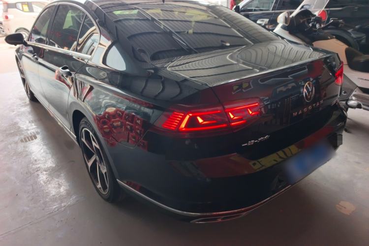 Used Volkswagen Magotan 2023 2 Million Units Limited Edition 330TSI DSG Leading Version
