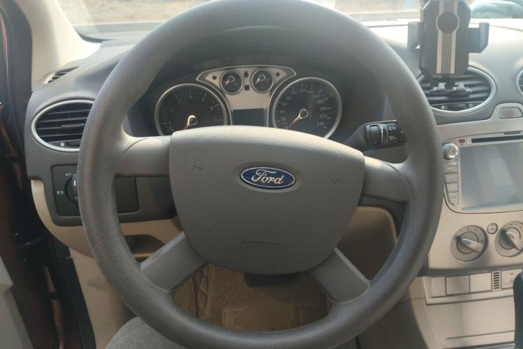 Used Ford Focus 2011 Hatchback 1.8L Automatic Fashion Edition
