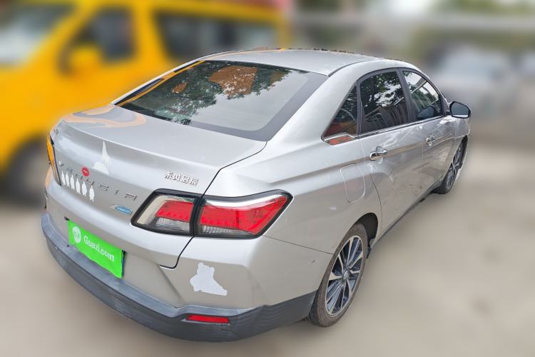 Used Venucia D60 2018 1.6L CVT Smart Connect Luxury Edition