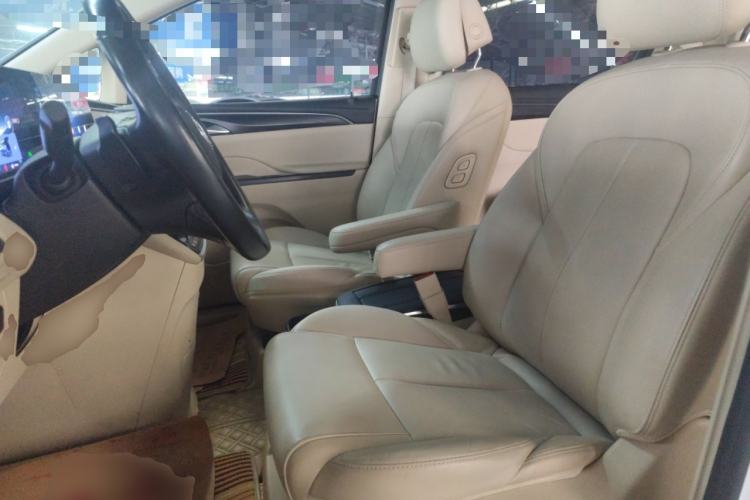 Used Buick GL8 2022 ES Landtrek 653T Luxury Edition