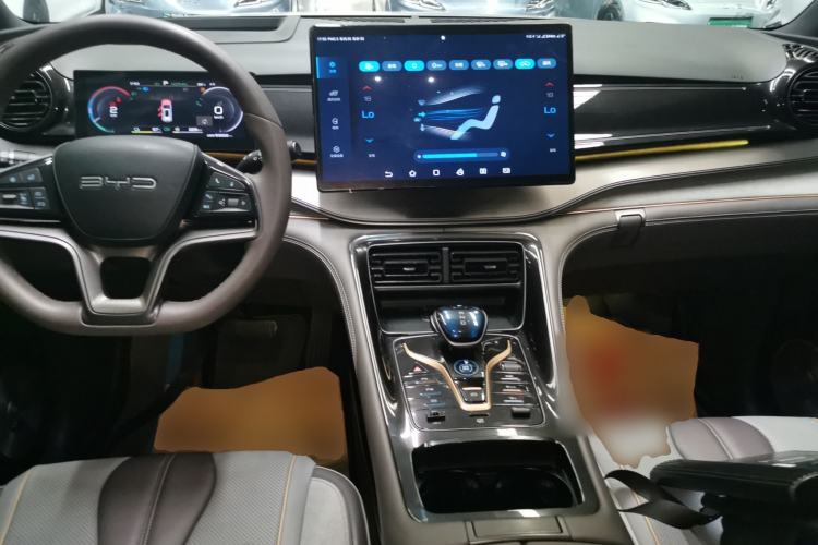 Used BYD Frigate 07 2023 DM-i 100KM Flagship Model Center Console