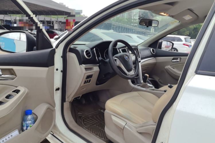 Used Venucia T70 2015 1.6L Manual Ruixing Edition Driver Seat