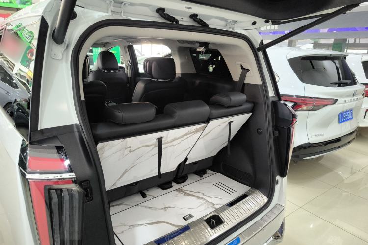 Used GAC Trumpchi M8 2024 Master Series 400T Prestige Edition Trunk