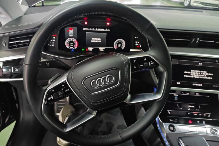 Used Audi A7L 2024 55TFSI quattro S-line Boundary Edition Flow Crystal Package Steering Wheel