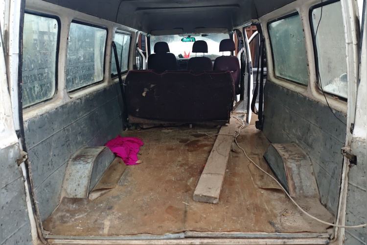 Used Ford Classic Transit 2013 2.8T Refurbished Diesel Ice-White Logistics Vehicle Long Wheelbase Mid-Roof Model JX493ZLQ4 Trunk