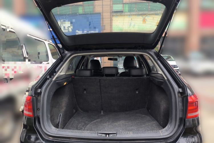 Used Volkswagen Gran Lavida 2013 1.6L Automatic Comfort Model

