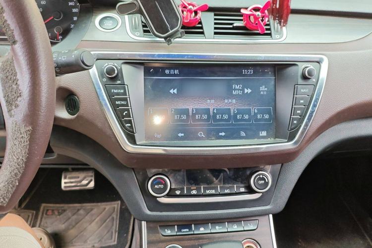 Used Land X7 2015 2.0T Panoramic Prestige Edition
