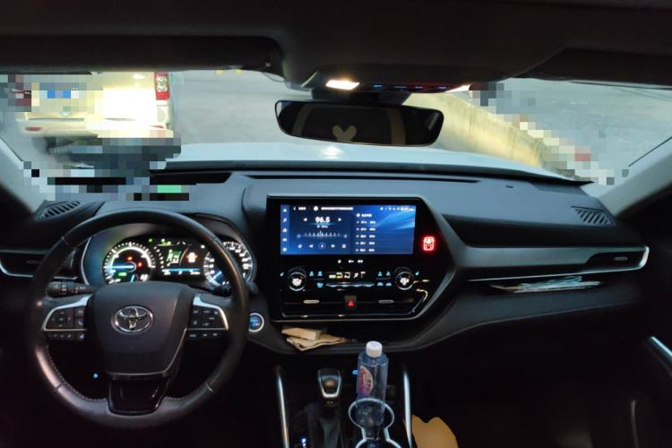 Used Toyota Highlander 2022 Dual-Engine 2.5L Four-Wheel Drive Prestige Version 7 Seats Center Console