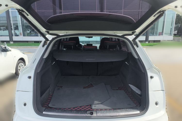 Used Audi Q5L 2018 40 TFSI Prestige Edition China VI Emission Standard Trunk