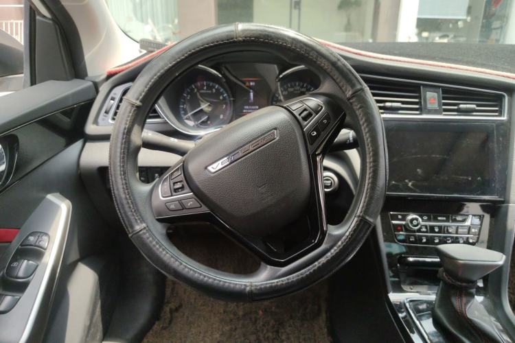 Used Venucia D60 2018 1.6L CVT Smart Connect Elite Edition
