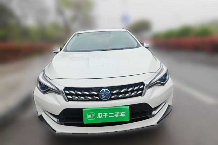 Used Venucia D60 2018 1.6L CVT Smart Connect Elite Edition Front