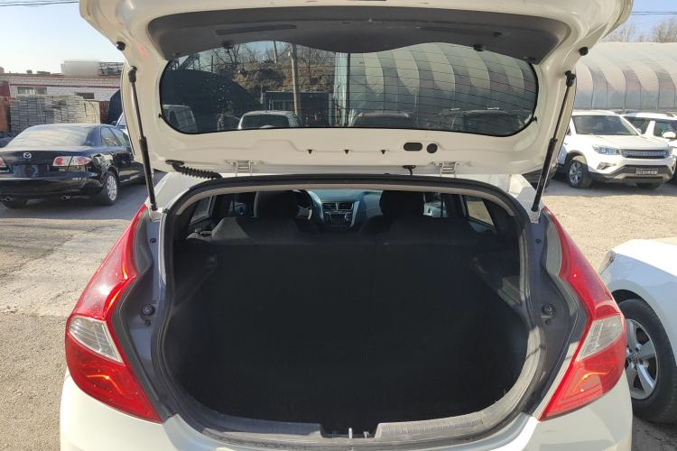 Used Hyundai Verna Ray 2014 1.4L Manual GLX