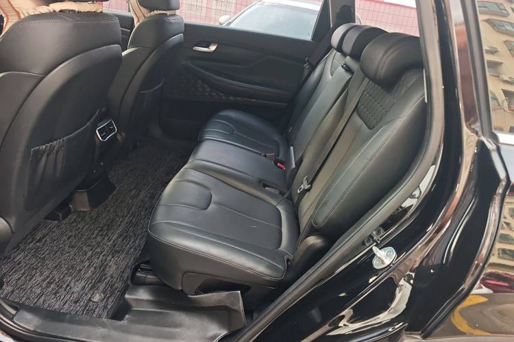 Used Hyundai Santa Fe 2023 Traveler 380T GDi Automatic Two-Wheel Drive GLX Elite Edition
