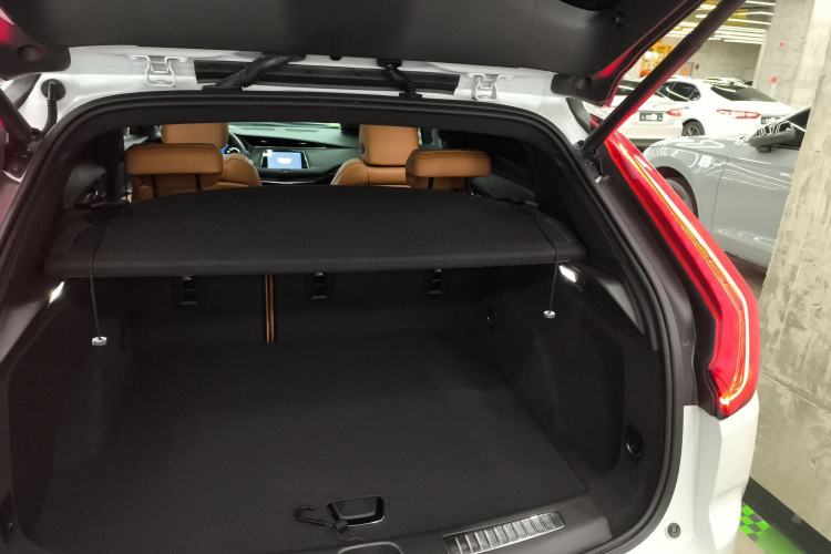 Used Cadillac XT4 2021 28T Four-Wheel Drive Platinum Edition