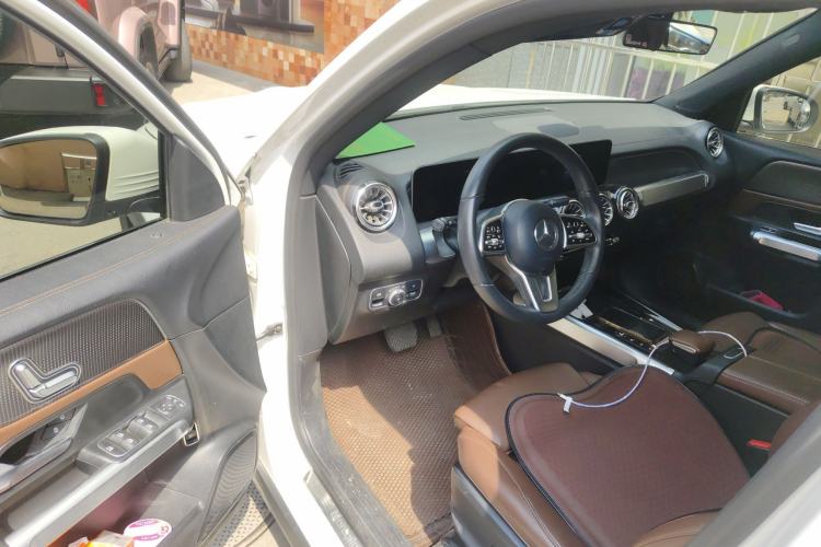 Used Mercedes-Benz GLB 2020 GLB 200 Dynamic Edition Driver Seat