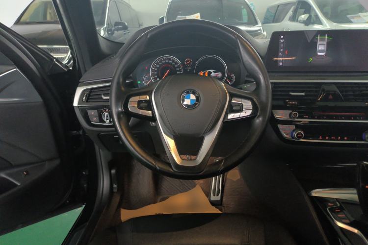 Used BMW 5 Series 2018 525Li M Sport Package
