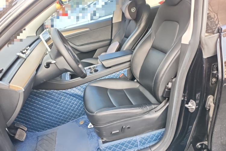 Used Tesla Model Y 2022 Rear-Wheel-Drive Version Left Front Seat