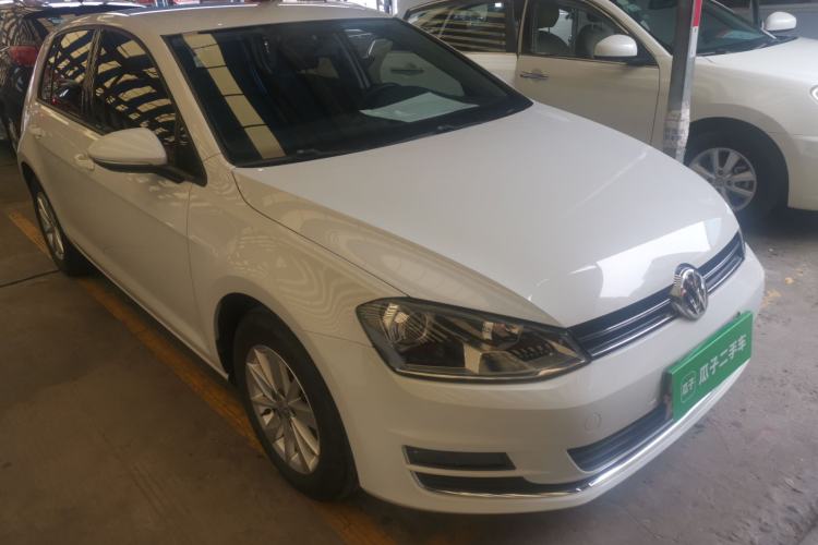 Used Volkswagen Golf 2016 1.6L Automatic Fashion Model Front Right 45 Deg