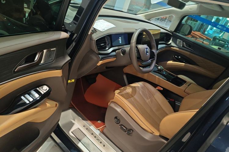 Used Denza D9 2022 DM-i 970 Four-Wheel Drive Flagship Model Driver Seat