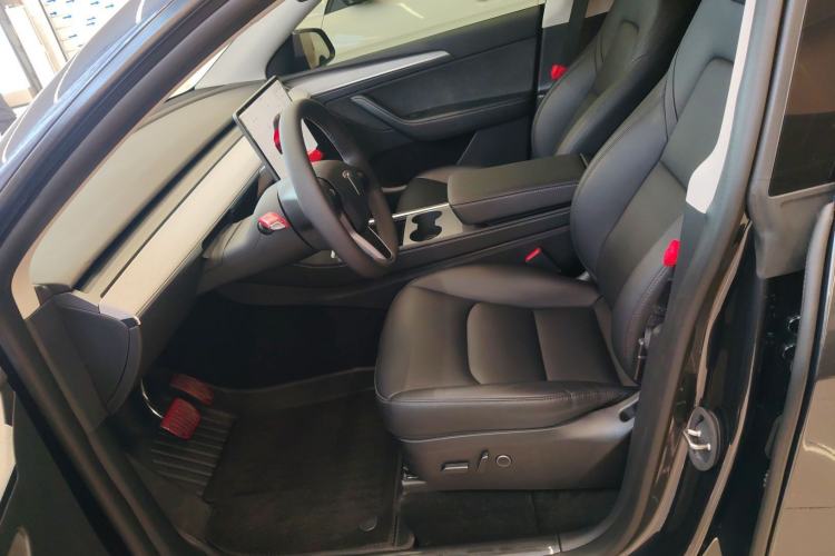 Used Tesla Model Y 2024 Long-Range All-Wheel-Drive Version