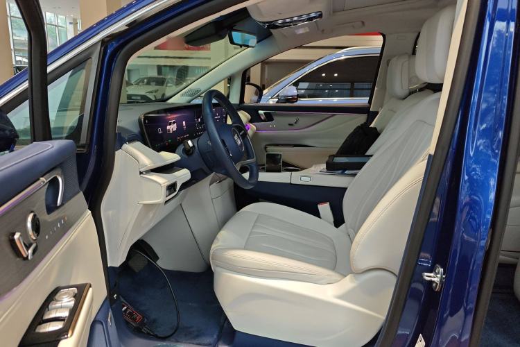 Used Buick GL8 New Energy 2024 Lu Zun Luxury Edition 6-Seater
