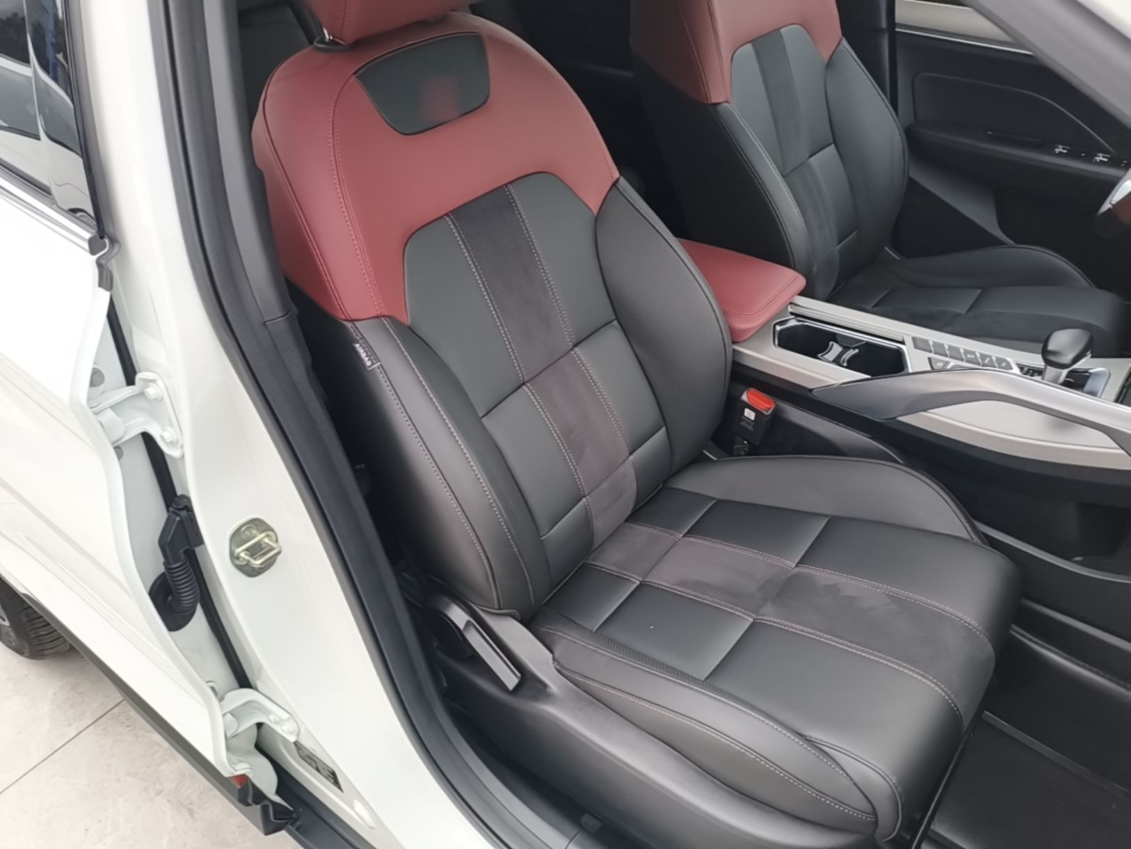 Geely Auto Coolray 2021 1.5TD DCT Starry Edition — снимка 19
