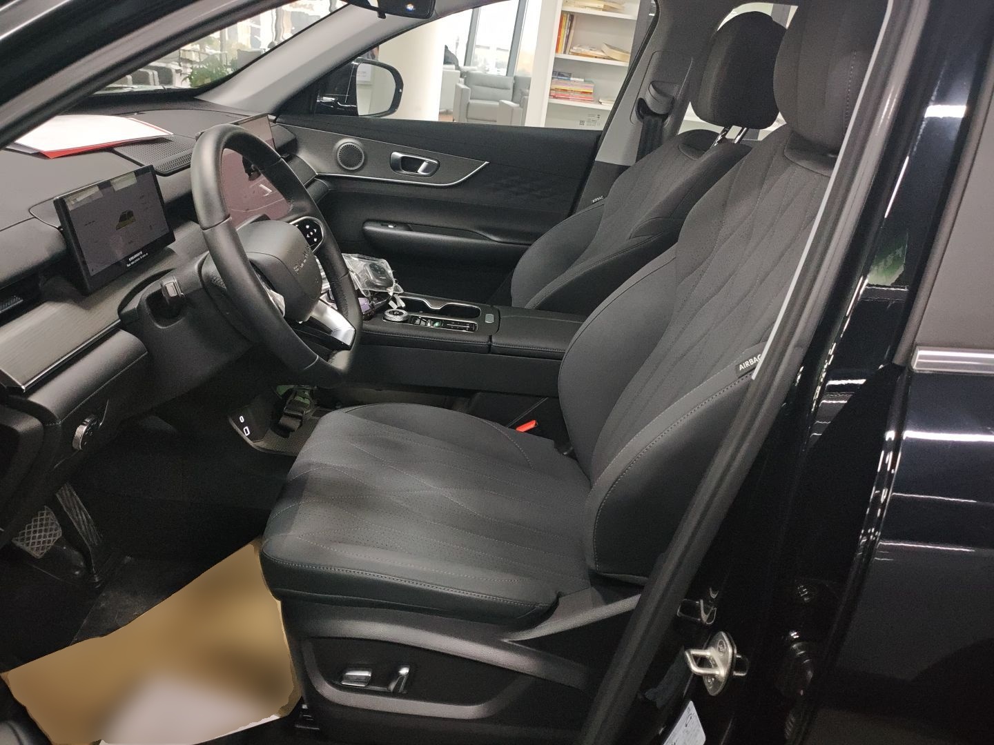 Переднее сиденье в автомобиле