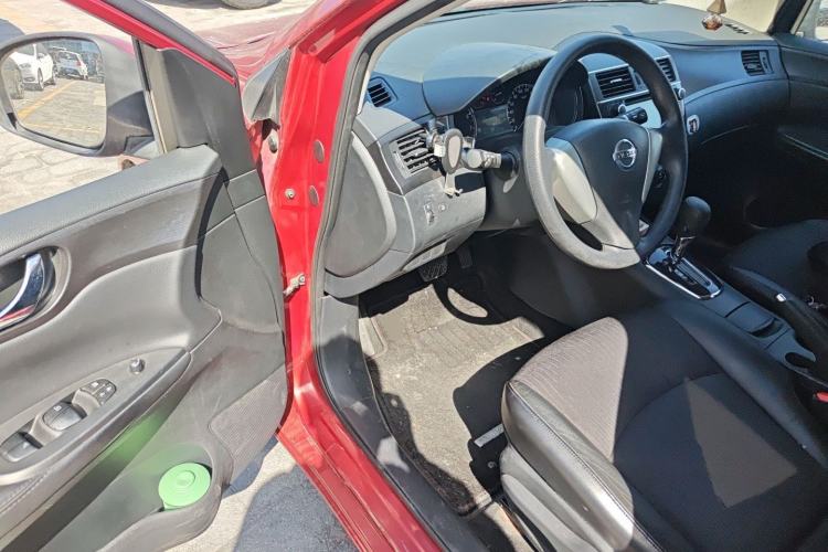 Used Nissan Tiida 2011 1.6L CVT Smart Version
