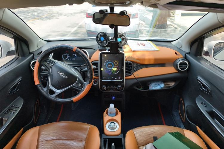 Used Chery QQ Little Ant 2018 400 4-Seater Smart Edition Center Console