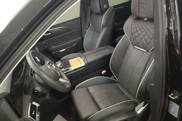 Used Hongqi E-HS9 2022 660 km Range Flagway Edition Six Seats Left Front Seat