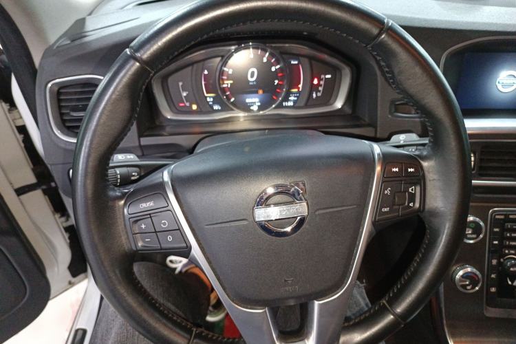 Used Volvo S60 2016 S60L T5 Intelligent Drive Edition Steering Wheel