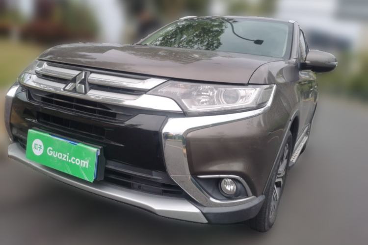 Used Mitsubishi Outlander 2018 2.0L Two-Wheel-Drive Jiale Edition 7-Seater
