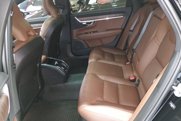 Used Volvo S90 2023 B5 Zhiyuan Luxury Edition
