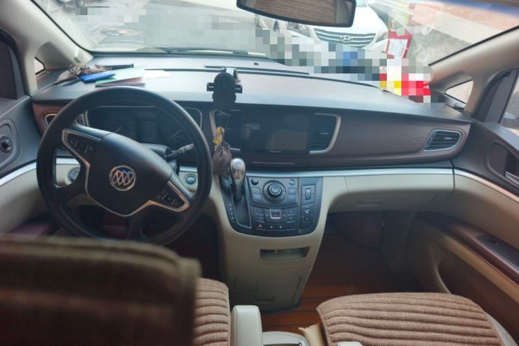 Used Buick GL8 2018 28T Luxury Model China VI Standard Center Console