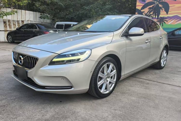 Used Volvo V40 2017 T3 Zhiya Edition
