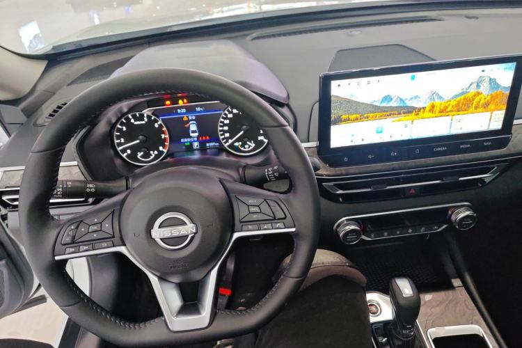 Used Nissan Teana 2022 2.0L XL-TLS Enjoyment Edition Center Console