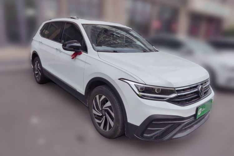 Used Volkswagen Tiguan L 2024 Outstanding Model 300TSI Automatic Two-Wheel Drive Longteng Edition Front Right 45 Deg