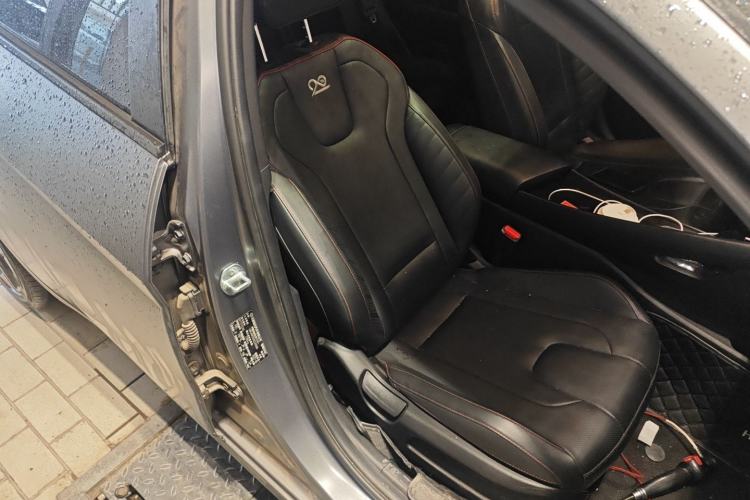 Used Hyundai Elantra 2022 1.5L CVT 20th Anniversary Edition Right Front Seat