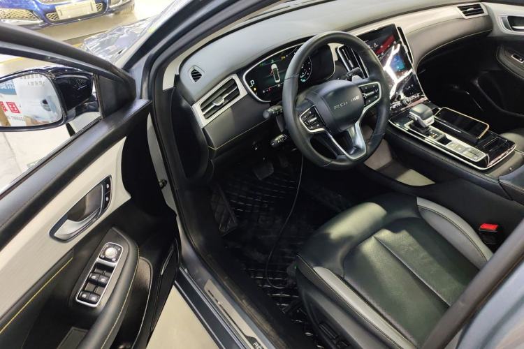 Used Roewe i6 MAX 2020 300TGI Automatic Cool & Stylish Skyroof Edition
